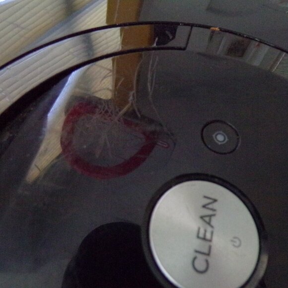 Roomba 5 robot vacuum - Picture 7 of 9